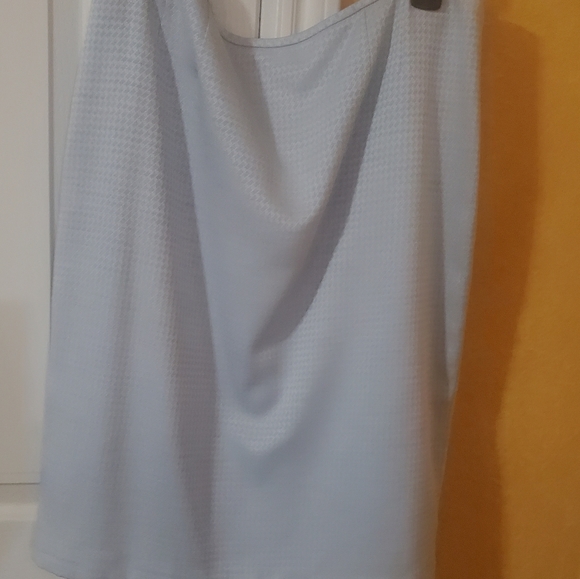 Skirt suite 10 - Picture 3 of 4